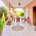 Valia Seaside Villa