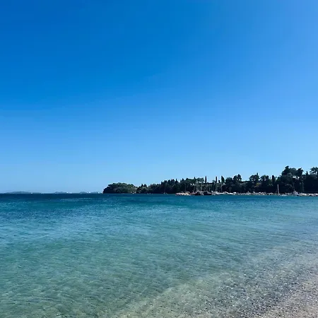 Valia Seaside Villa *